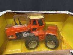 1/32 AC 8550 NIB Ertl