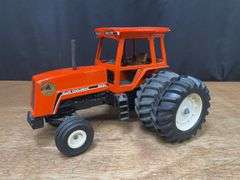 1/16 AC 8030 1982 Reno Ertl