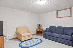 114 Heatherstone Dr. Chatham, IL 62629
