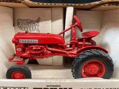 (2) 1/16 IH Farmall Cub NIB Ertl