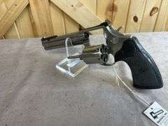 S&W Model 686 .357 Magnum DA Revolver