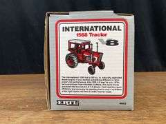 1/16 IH 1568 NIB Ertl