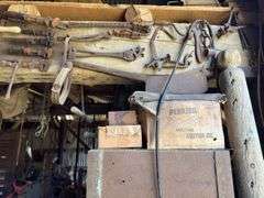 Contents Upper and Lower East Loft - Machine Shed