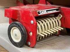 (2) 1/16 Farmall 350 + Case-IH Baler Ertl