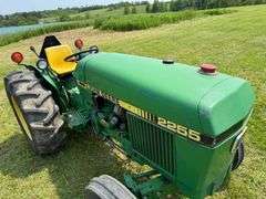 John Deere 2255