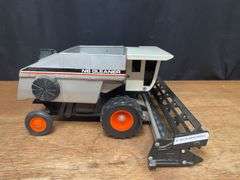 1/24 AC Gleaner N6 Combine SM