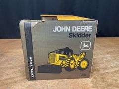 1/16 John Deere Skidder NIB Ertl