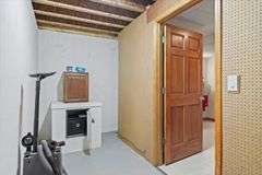 114 Heatherstone Dr. Chatham, IL 62629