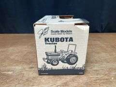 1/16 Kubota L2850 NIB SM