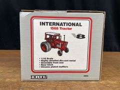 1/16 IH 1568 NIB Ertl