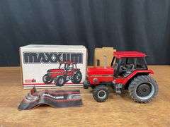 1/16 Case-IH Maxxum 5130 Kansas City NIB Ertl
