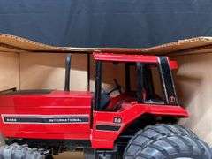 1/16 IH 5488 NIB Ertl