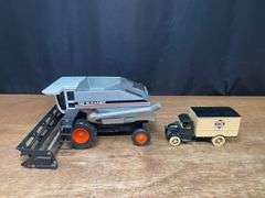 (2) 1/24 AC Gleaner N6 Combine SM + Truck Bank