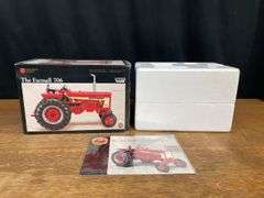 1/16 Farmall 706 Precision NIB Ertl