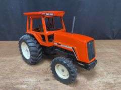 1/16 AC 8010 1982 Reno Ertl