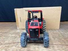 1/16 IH 5488 NIB Ertl