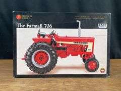 1/16 Farmall 706 Precision NIB Ertl
