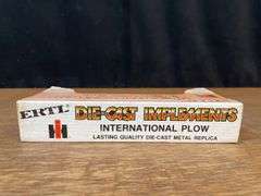 (4) 1/32 IH Implements NIB Ertl
