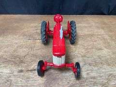 1/16 Farmall 350 1993 michigan FFA NIB Ertl