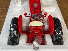 1/16 Farmall 460 Precision NIB Ertl