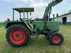 Low Hour Fendt 306LS with Loader