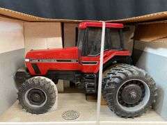 1/16 Case-IH Magnum 7150 Special Edition NIB Ertl