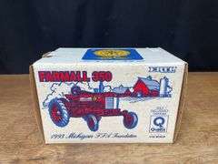 1/16 Farmall 350 1993 michigan FFA NIB Ertl