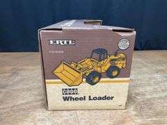 1/16 Case W30 Wheel Loader NIB Ertl