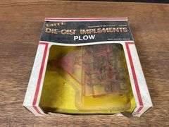 (4) 1/32 IH Implements NIB Ertl