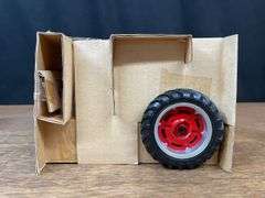 1/16 Farmall C Collector NIB Ertl