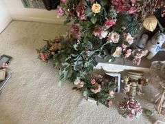 Lot of decorative Dolls and flowers