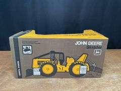1/16 John Deere Skidder NIB Ertl