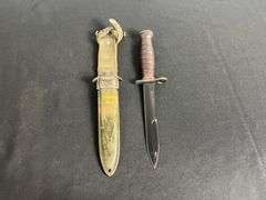 US Camillus M4 Bayonet w/M8 Scabbard