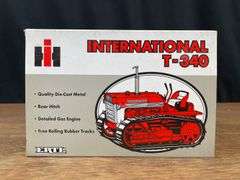1/16 IH T-340 Crawler NIB Ertl