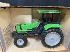 (2) 1/16 Deutz-Allis 6240 + Mixer Mill NIB Ertl