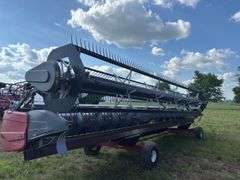 Massey Ferguson 8200 30' Grain Head