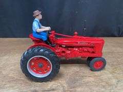 1/16 Farmall H 50th Anniversary NIB Ertl