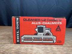 1/32 AC Gleaner L2 Combine NIB Ertl