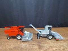 (2) 1/32 New Idea Uni-Harvesters SM