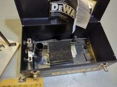 DeWalt DW621 - Plunge 2 HP Router