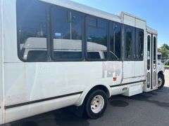 2003 Ford E-450 Super Duty