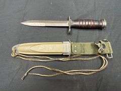 US Utica M4 Bayonet w/M8A1 Scabbard