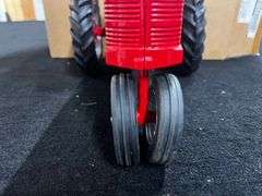 1/8 Farmall M NIB SM
