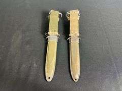 (2)-US M4 Bayonets w/M8A1 Scabbards