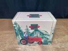 1/16 Farmall H 50th Anniversary NIB Ertl