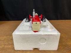 1/16 Farmall 460 Precision NIB Ertl