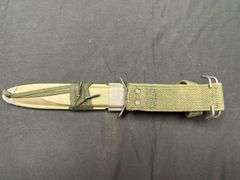 US Camillus M4 Bayonet w/M8A1 Scabbard