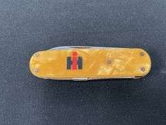 IH Pocket Knife
