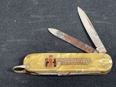 IH Pocket Knife