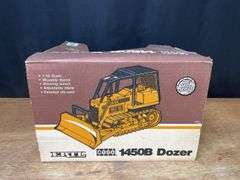 1/16 Case 1450B Dozer NIB Ertl